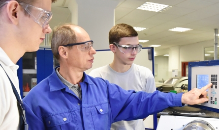 Projet pilote écoles-entreprises : ensemble, formons les talents de demain